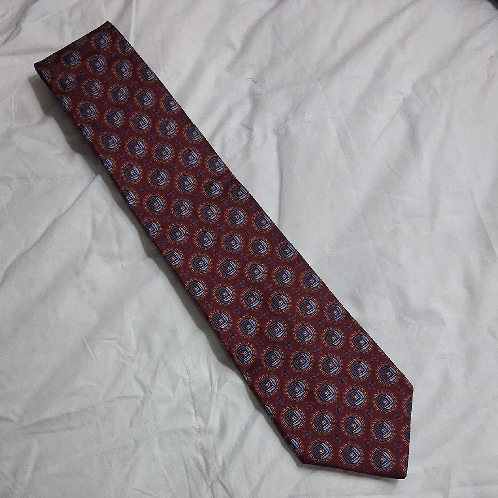 Classic Burgundy Patterned Men's Tie